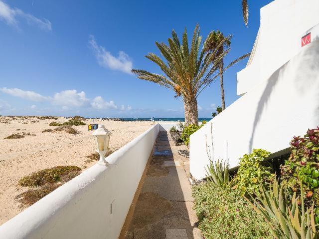 Apartamento Nire Lula En La Misma Playa Cotillo Extérieur photo